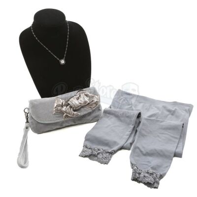Bella Swan's Prom Necklace and Accessories