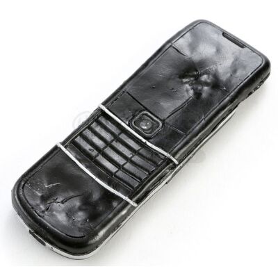 THE TWILIGHT SAGA: NEW MOON (2009) - Edward Cullen's Crushable Phone