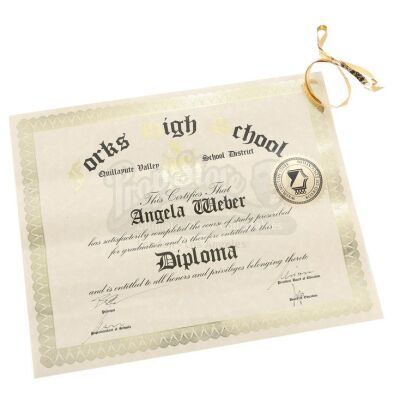 THE TWILIGHT SAGA: ECLIPSE (2010) - Angela Weber's High School Diploma